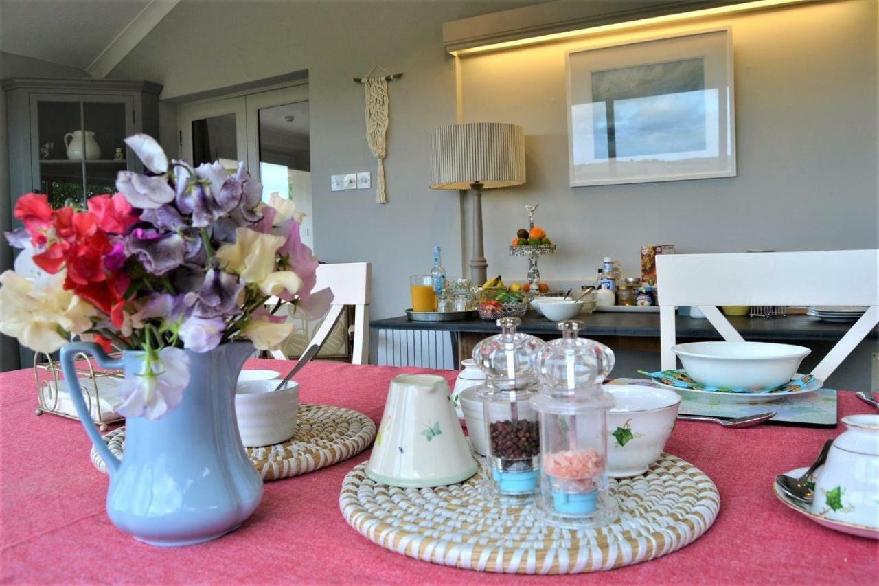 ウェイドブリッジ Brookfields Bed & Breakfast エクステリア 写真